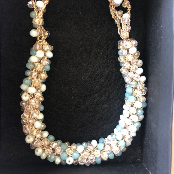 Saachi - Hand-Crocheted Glass Beaded Necklace - Picture 6 of 6